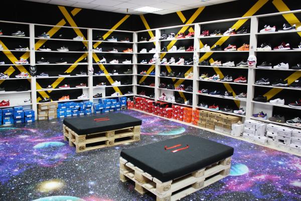 Магазин кроссовок GoodShop