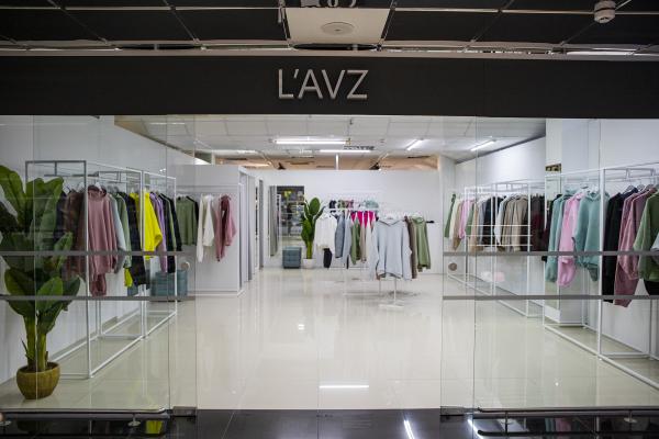 Магазин женской одежды L`AVZ
